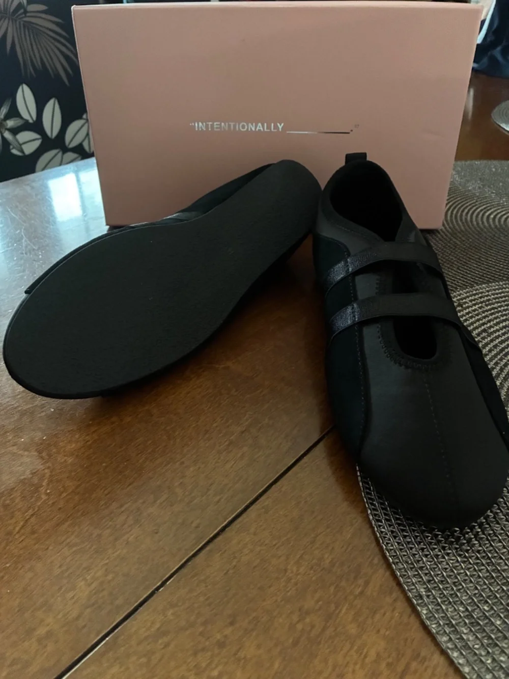 Intentionally Blank Sporty ballet flats